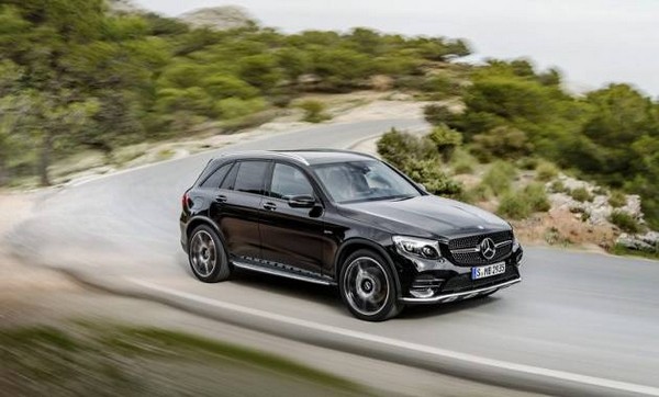 مرسيدس AMG GLC43 سيارة جديدة قوية